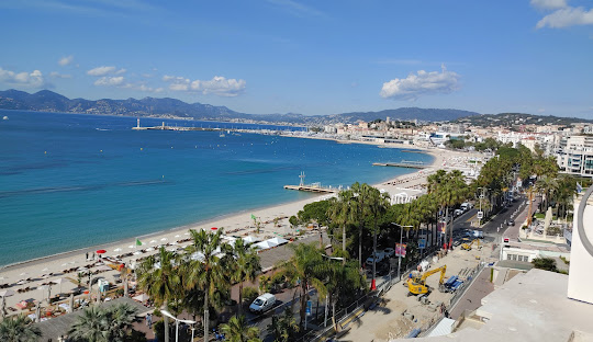 Dr. Smile à Cannes : Adresse, Tarifs 2025 et Prise de Rendez-vous