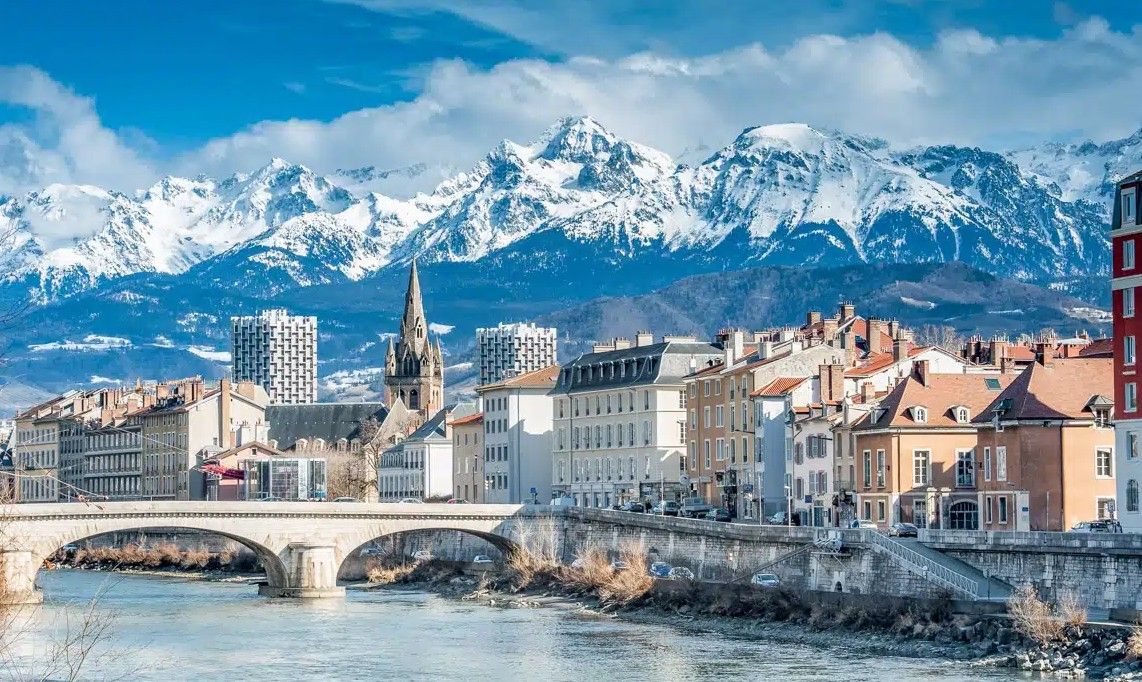 Dr. Smile à Grenoble : Adresse, Tarifs 2025 et Avis